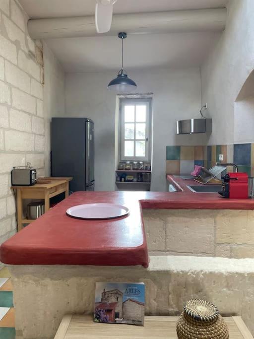 "L'Artistique" Centre Arles Fondation Van Gogh Eksteriør billede